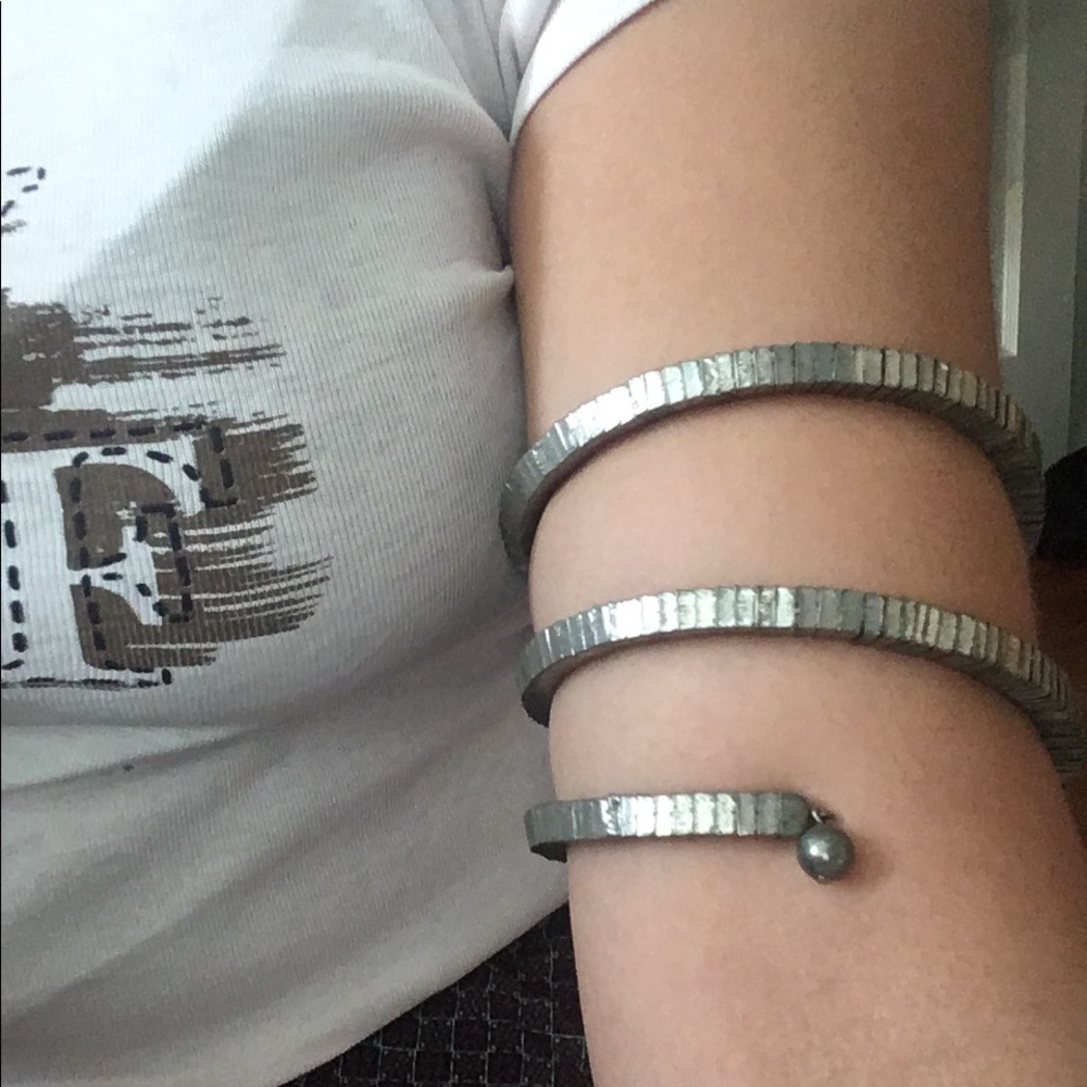 Silver Slinky bracelet